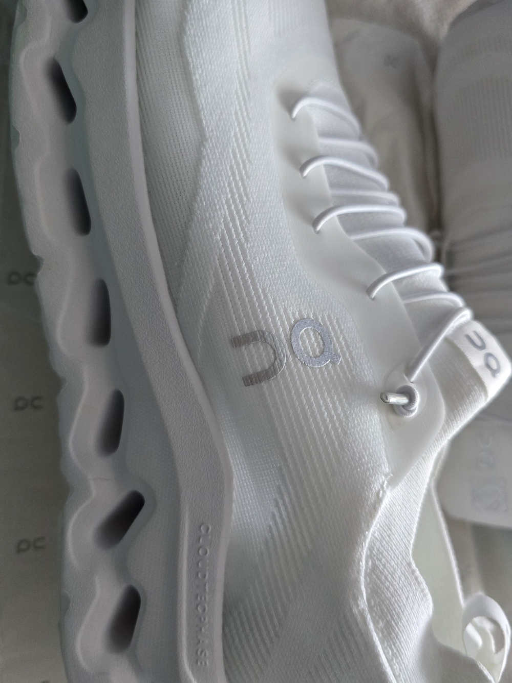LOEWE x ON CLOUDTILT SNEAKERS - Picture 3 of 8